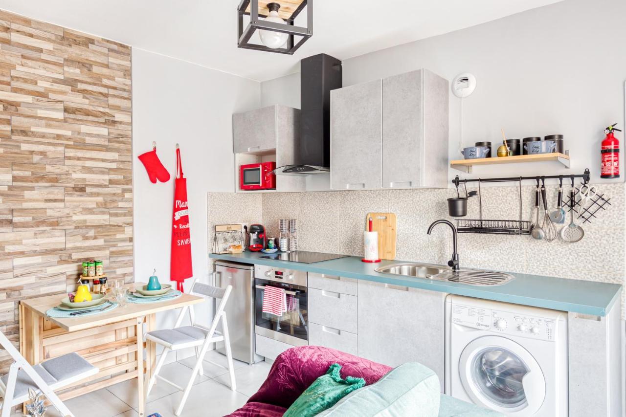 Rer C A 4 Minutes A Pieds Chateau De Versailles 15 Minutes A Pied Apartment Exterior photo